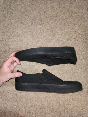Vans All Black Asher Canvas Slip On Skate Sneakers | W7.5